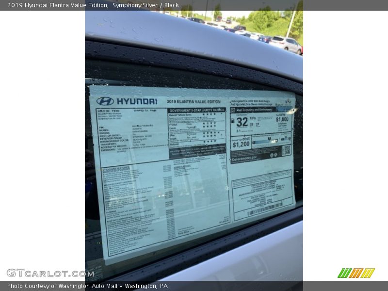 Symphony Silver / Black 2019 Hyundai Elantra Value Edition
