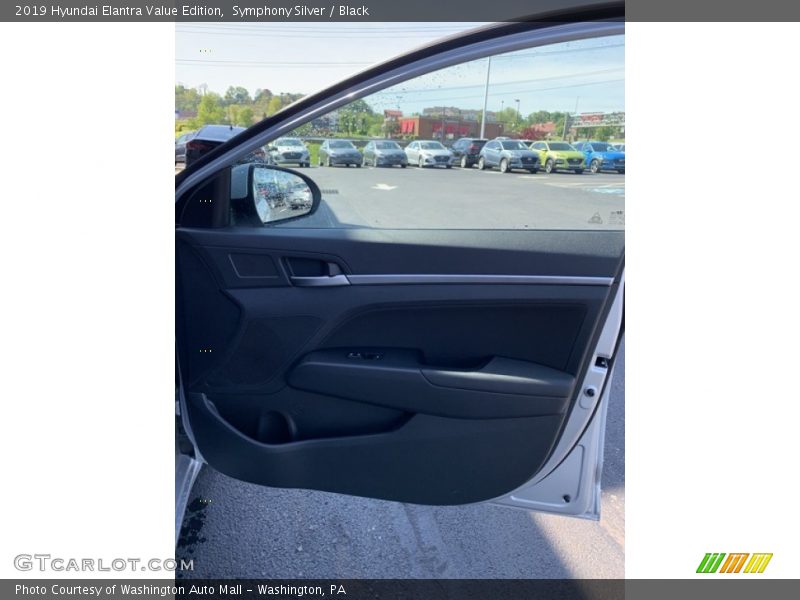 Symphony Silver / Black 2019 Hyundai Elantra Value Edition