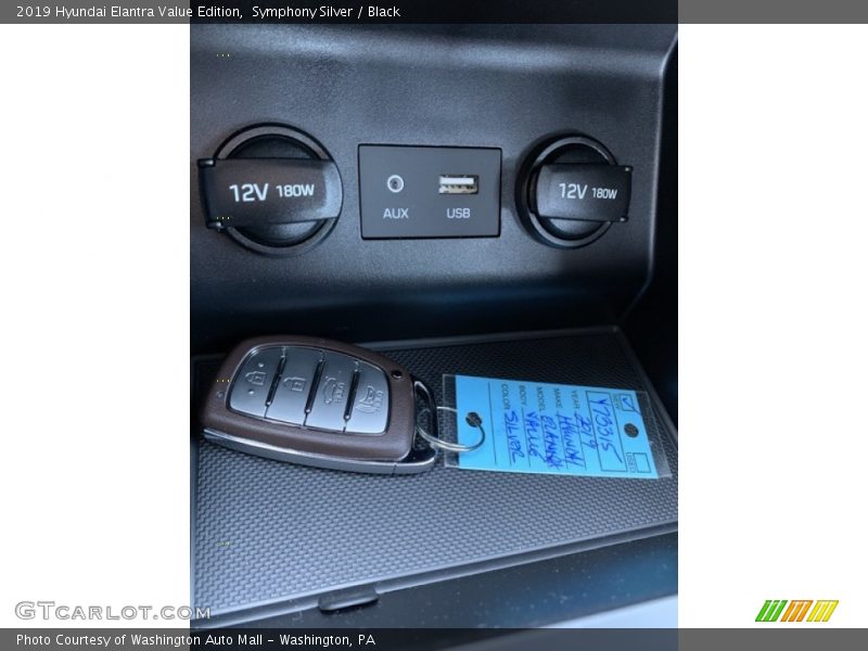 Symphony Silver / Black 2019 Hyundai Elantra Value Edition