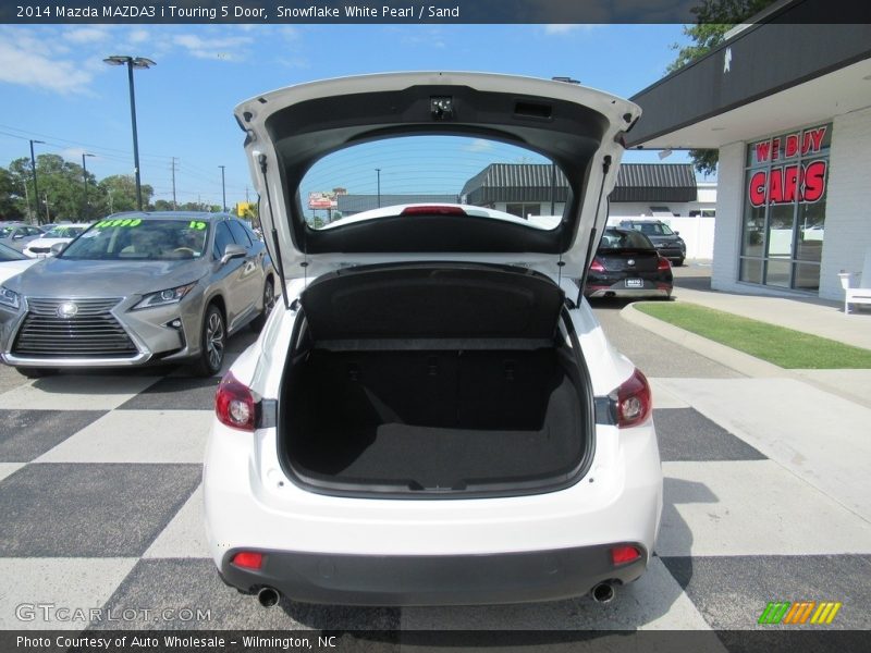 Snowflake White Pearl / Sand 2014 Mazda MAZDA3 i Touring 5 Door