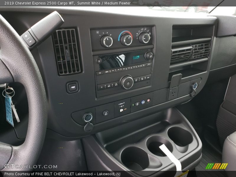 Summit White / Medium Pewter 2019 Chevrolet Express 2500 Cargo WT
