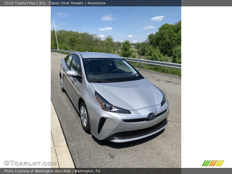 Classic Silver Metallic / Moonstone 2019 Toyota Prius L Eco