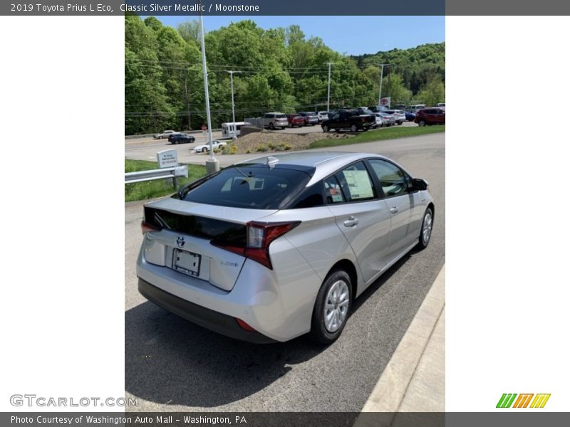 Classic Silver Metallic / Moonstone 2019 Toyota Prius L Eco