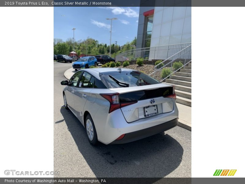 Classic Silver Metallic / Moonstone 2019 Toyota Prius L Eco
