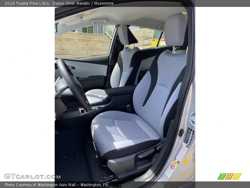 Classic Silver Metallic / Moonstone 2019 Toyota Prius L Eco