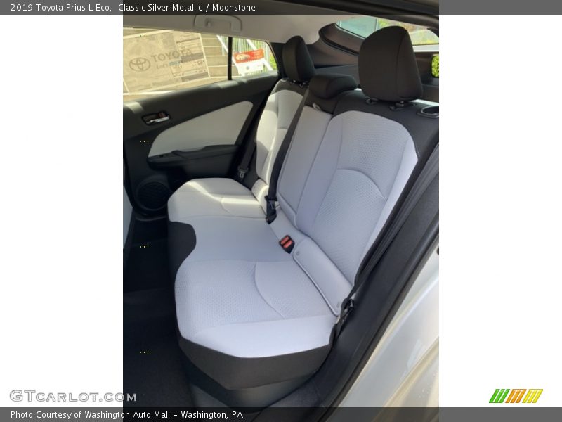 Classic Silver Metallic / Moonstone 2019 Toyota Prius L Eco