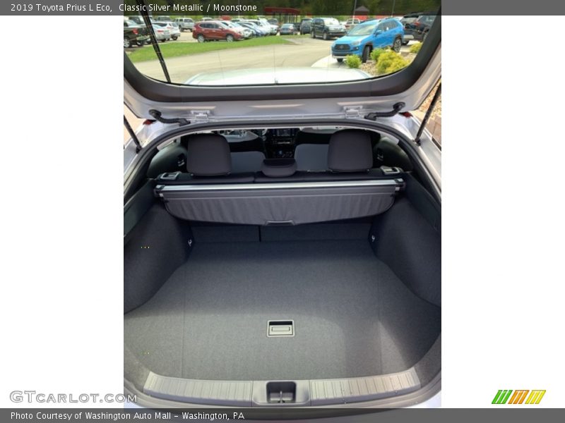 Classic Silver Metallic / Moonstone 2019 Toyota Prius L Eco