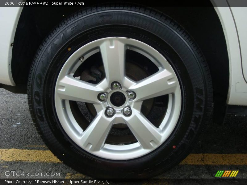 Super White / Ash 2006 Toyota RAV4 4WD