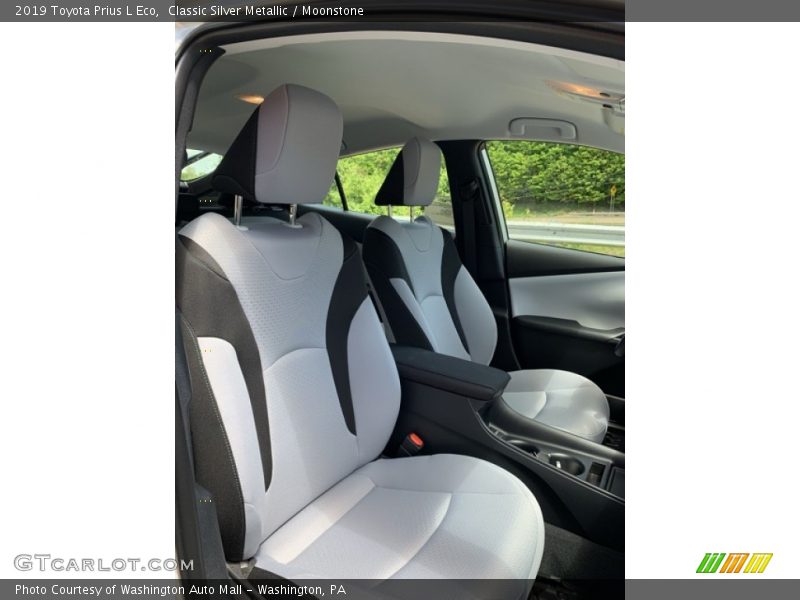 Classic Silver Metallic / Moonstone 2019 Toyota Prius L Eco