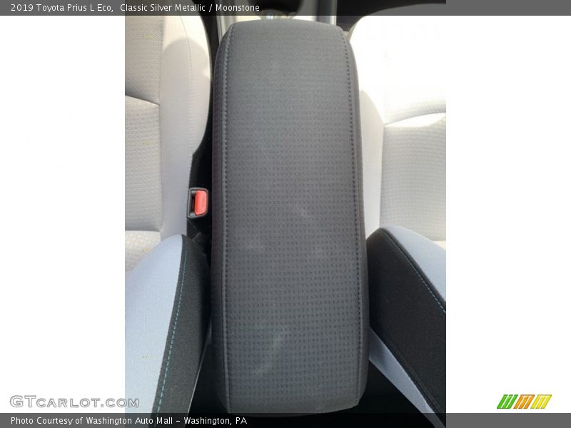 Classic Silver Metallic / Moonstone 2019 Toyota Prius L Eco