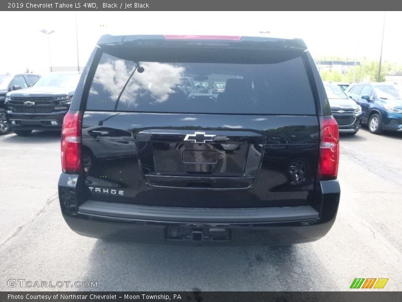 Black / Jet Black 2019 Chevrolet Tahoe LS 4WD