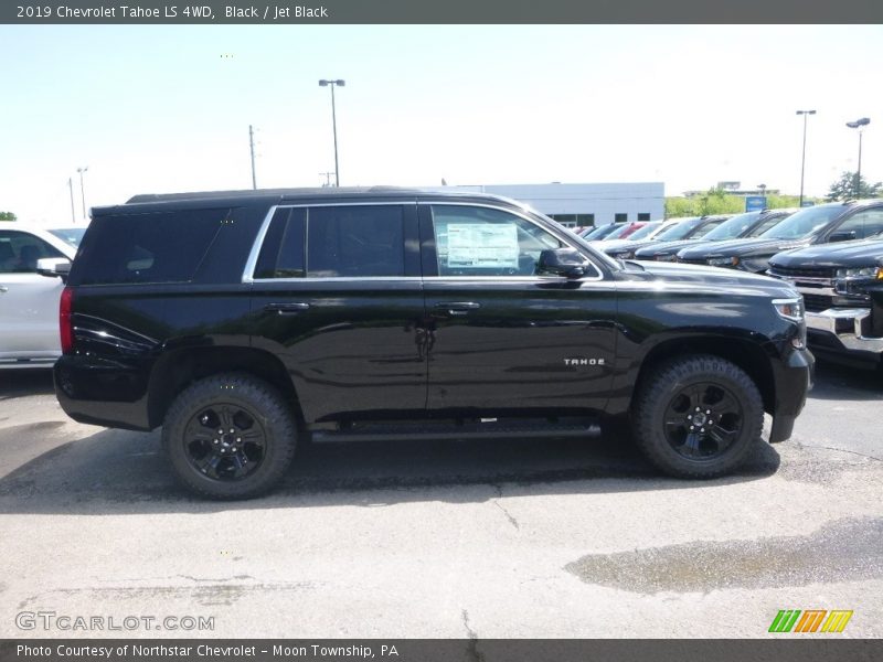 Black / Jet Black 2019 Chevrolet Tahoe LS 4WD