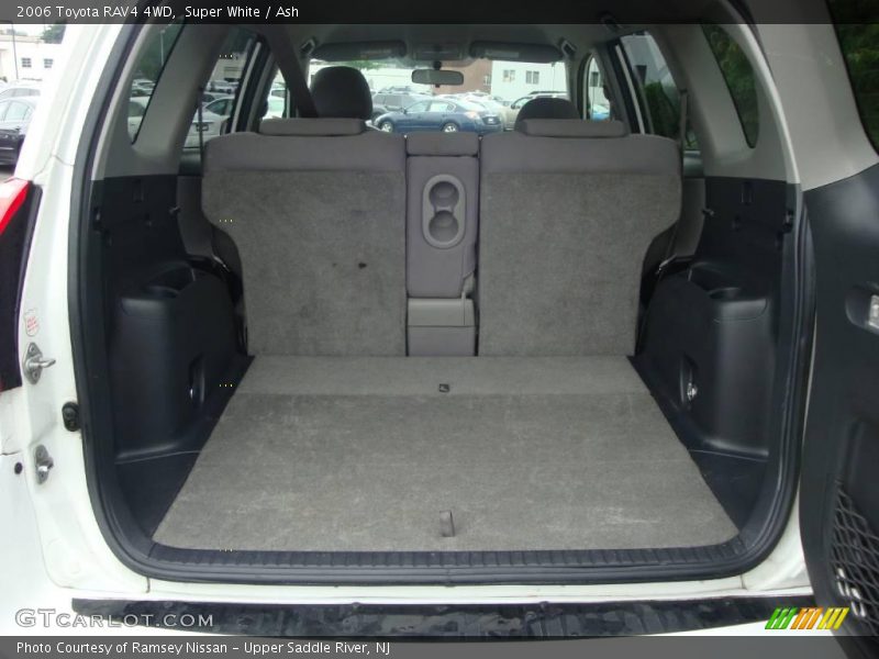 Super White / Ash 2006 Toyota RAV4 4WD