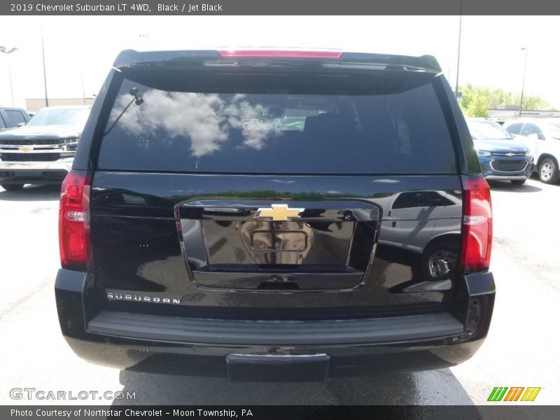 Black / Jet Black 2019 Chevrolet Suburban LT 4WD