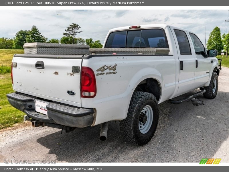 Oxford White / Medium Parchment 2001 Ford F250 Super Duty XL Super Crew 4x4