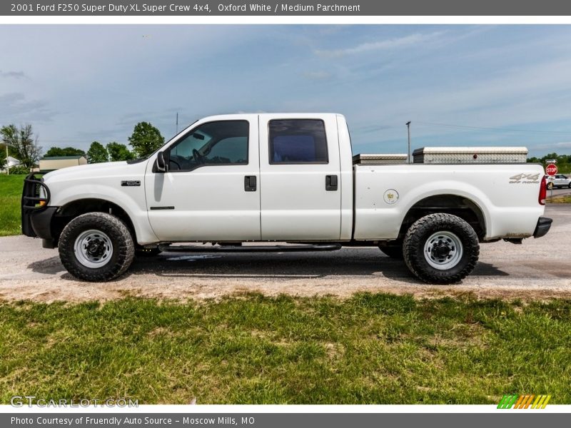 Oxford White / Medium Parchment 2001 Ford F250 Super Duty XL Super Crew 4x4