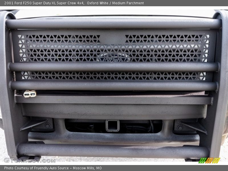 Oxford White / Medium Parchment 2001 Ford F250 Super Duty XL Super Crew 4x4