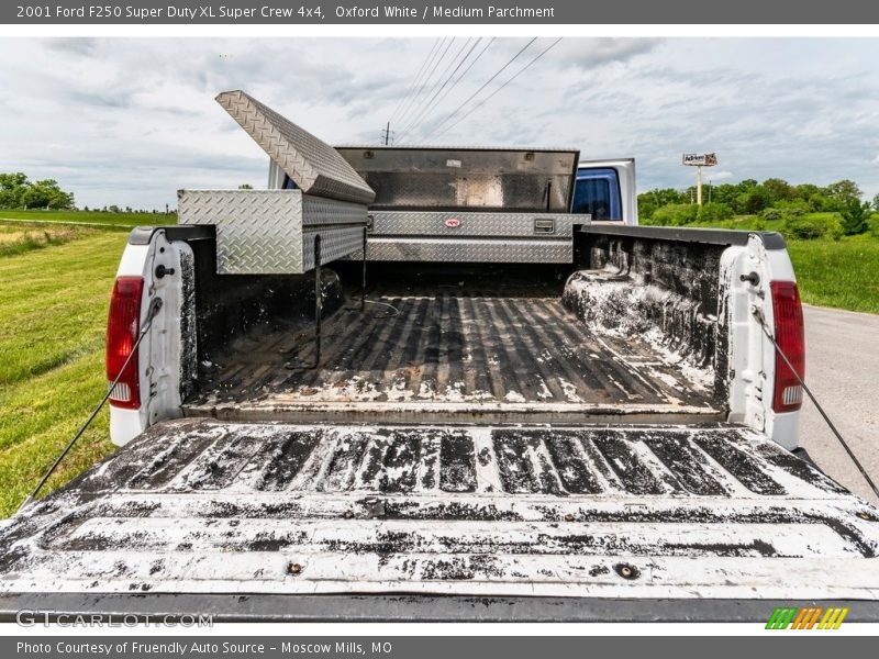 Oxford White / Medium Parchment 2001 Ford F250 Super Duty XL Super Crew 4x4
