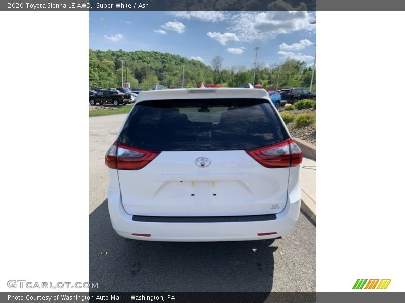Super White / Ash 2020 Toyota Sienna LE AWD