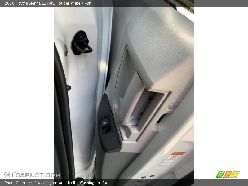 Super White / Ash 2020 Toyota Sienna LE AWD