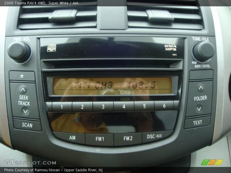 Super White / Ash 2006 Toyota RAV4 4WD