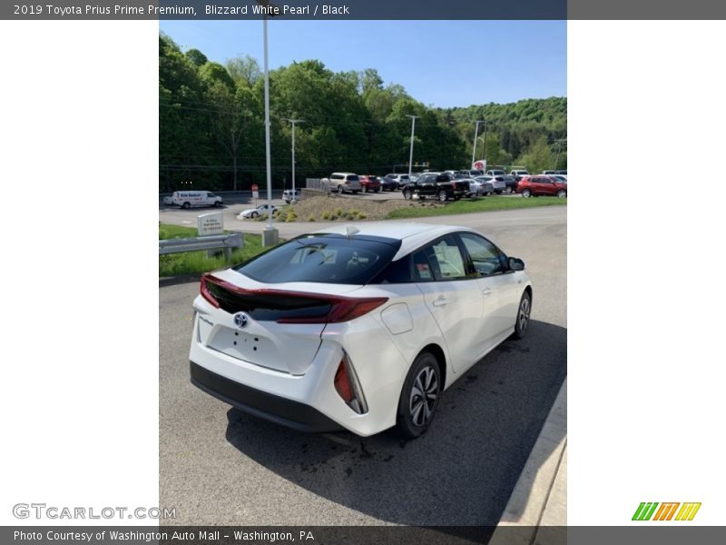 Blizzard White Pearl / Black 2019 Toyota Prius Prime Premium