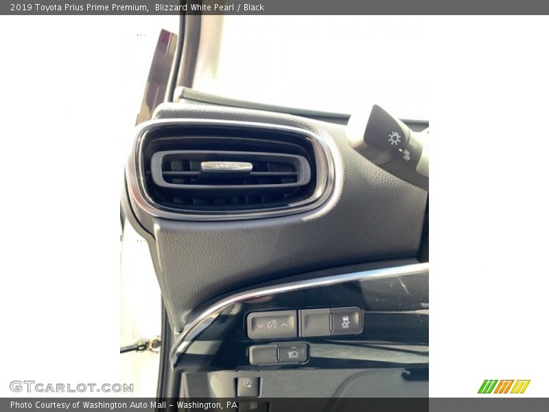 Blizzard White Pearl / Black 2019 Toyota Prius Prime Premium