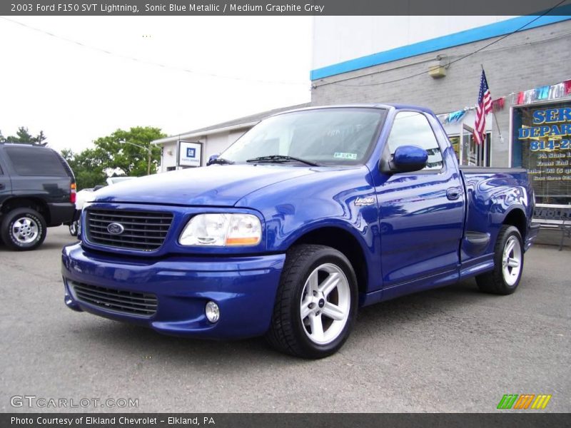 Front 3/4 View of 2003 F150 SVT Lightning
