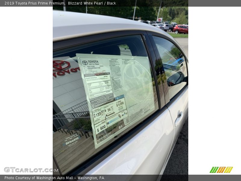 Blizzard White Pearl / Black 2019 Toyota Prius Prime Premium