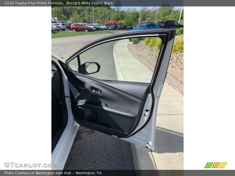 Blizzard White Pearl / Black 2019 Toyota Prius Prime Premium
