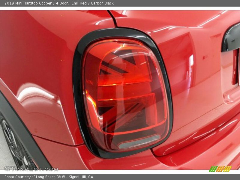 Chili Red / Carbon Black 2019 Mini Hardtop Cooper S 4 Door