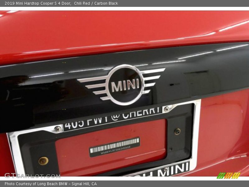 Chili Red / Carbon Black 2019 Mini Hardtop Cooper S 4 Door