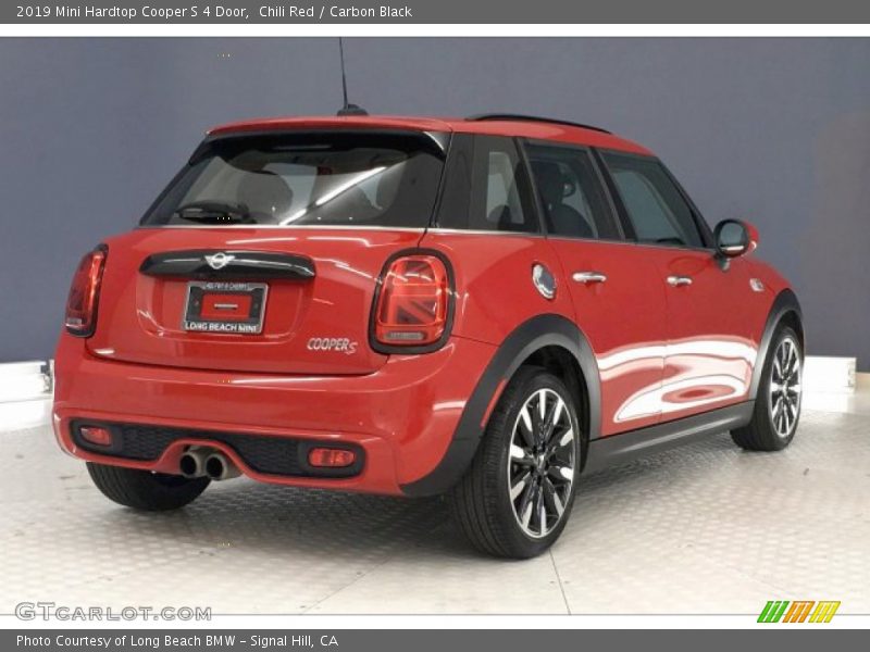Chili Red / Carbon Black 2019 Mini Hardtop Cooper S 4 Door