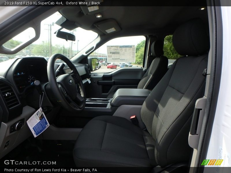 Oxford White / Black 2019 Ford F150 XL SuperCab 4x4