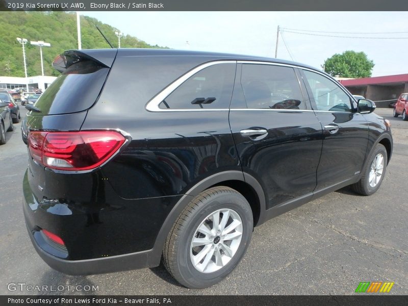 Ebony Black / Satin Black 2019 Kia Sorento LX AWD