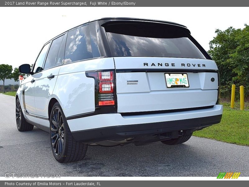Fuji White / Ebony/Ebony 2017 Land Rover Range Rover Supercharged