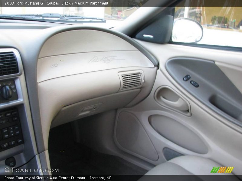 Black / Medium Parchment 2003 Ford Mustang GT Coupe
