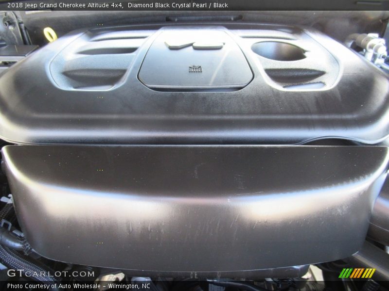 Diamond Black Crystal Pearl / Black 2018 Jeep Grand Cherokee Altitude 4x4