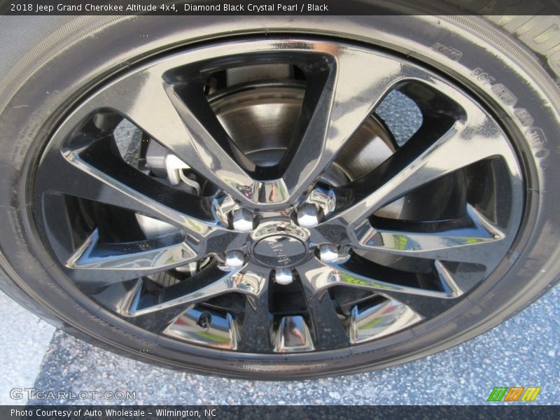 Diamond Black Crystal Pearl / Black 2018 Jeep Grand Cherokee Altitude 4x4