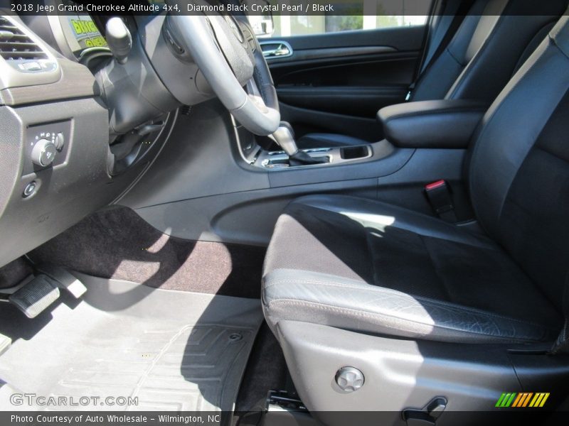 Diamond Black Crystal Pearl / Black 2018 Jeep Grand Cherokee Altitude 4x4
