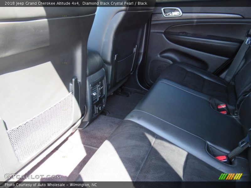 Diamond Black Crystal Pearl / Black 2018 Jeep Grand Cherokee Altitude 4x4
