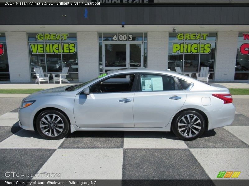 Brilliant Silver / Charcoal 2017 Nissan Altima 2.5 SL