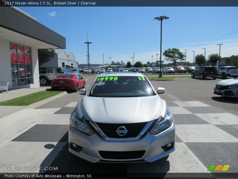 Brilliant Silver / Charcoal 2017 Nissan Altima 2.5 SL