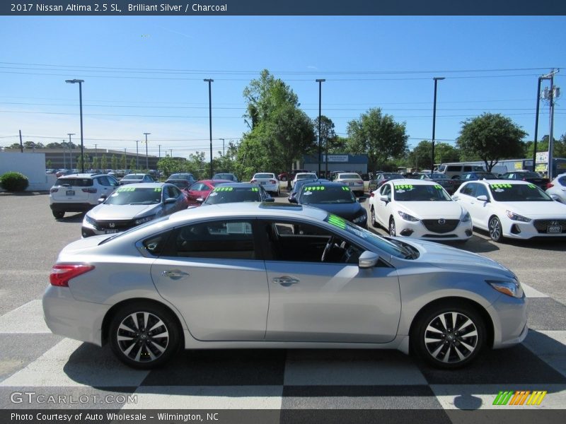 Brilliant Silver / Charcoal 2017 Nissan Altima 2.5 SL