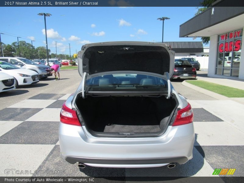 Brilliant Silver / Charcoal 2017 Nissan Altima 2.5 SL