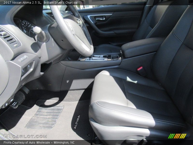 Brilliant Silver / Charcoal 2017 Nissan Altima 2.5 SL
