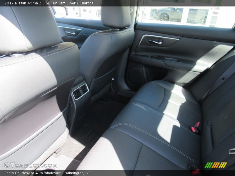 Brilliant Silver / Charcoal 2017 Nissan Altima 2.5 SL
