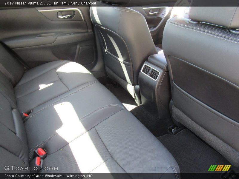 Brilliant Silver / Charcoal 2017 Nissan Altima 2.5 SL