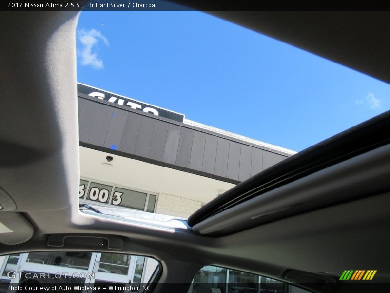 Brilliant Silver / Charcoal 2017 Nissan Altima 2.5 SL