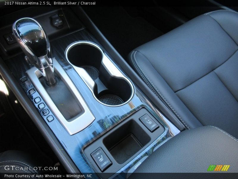 Brilliant Silver / Charcoal 2017 Nissan Altima 2.5 SL